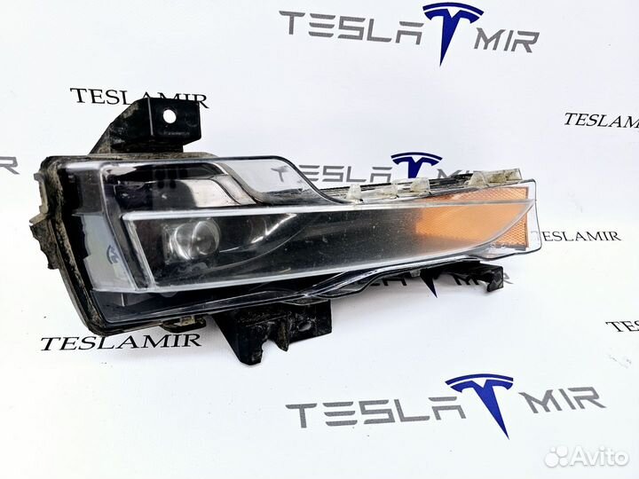 Фара противотуманная (птф) правая Tesla Model 3