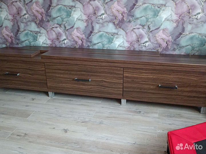 Тумба под телевизор и технику с полками