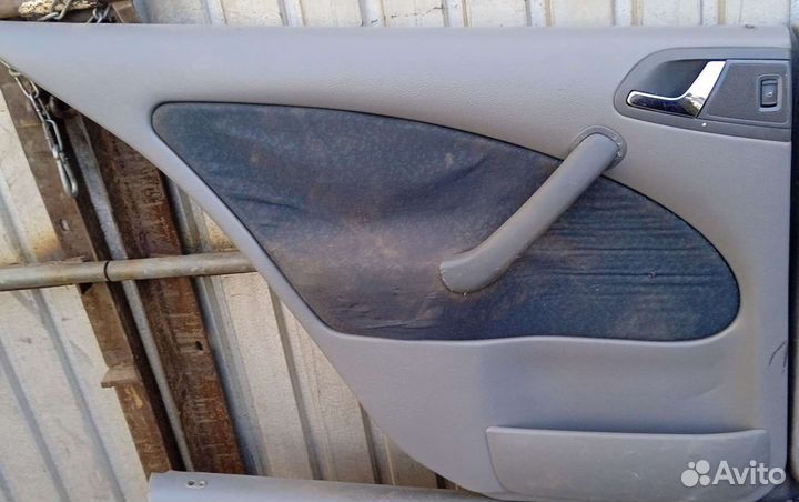 Карты (обшивки) дверей Skoda Octavia Tour A4