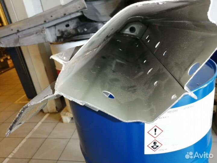 Заднее левое крыло с порогом Celica ST202, ST205