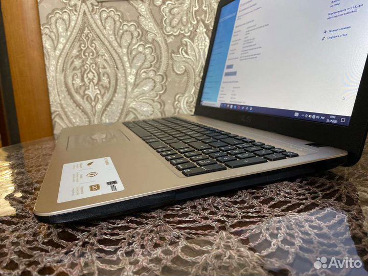 Asus 4 ядра/810 Nvidia/ssd 240/фулл hd