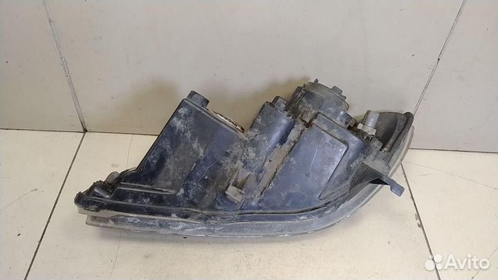 Фара правая Mazda 3