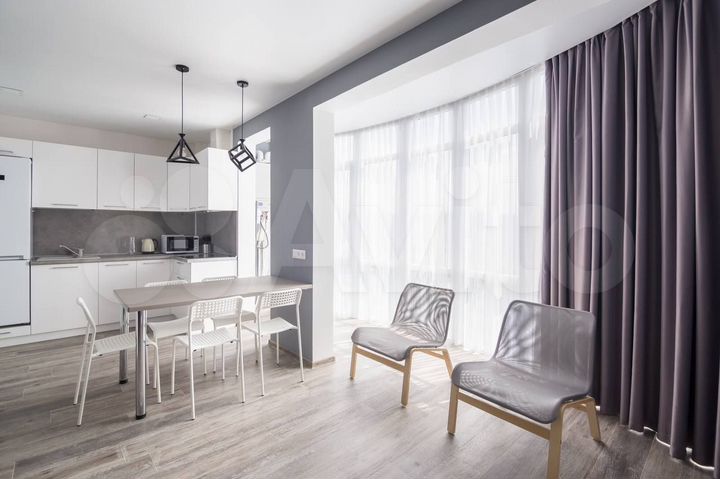 2-к. квартира, 55 м², 13/17 эт.