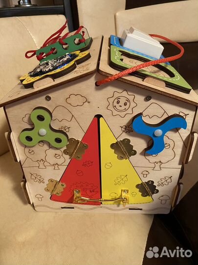 Бизиборд домик новый