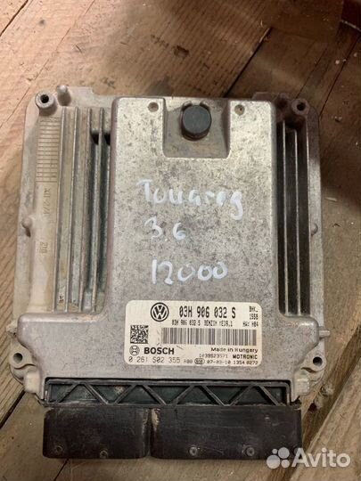 Блок управления двигателем Volkswagen Touareg 3.6