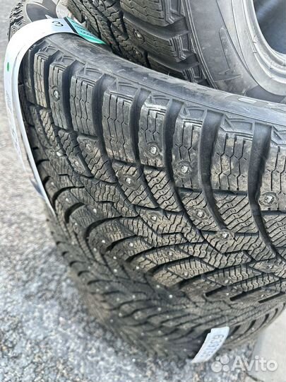 Pirelli Scorpion Ice Zero 2 255/45 R20