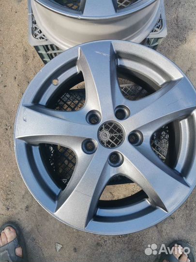 Продам литые.14*5*100+16*5*100