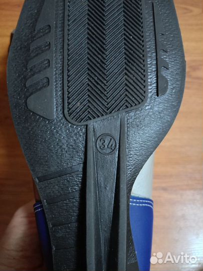 Лыжные ботинки