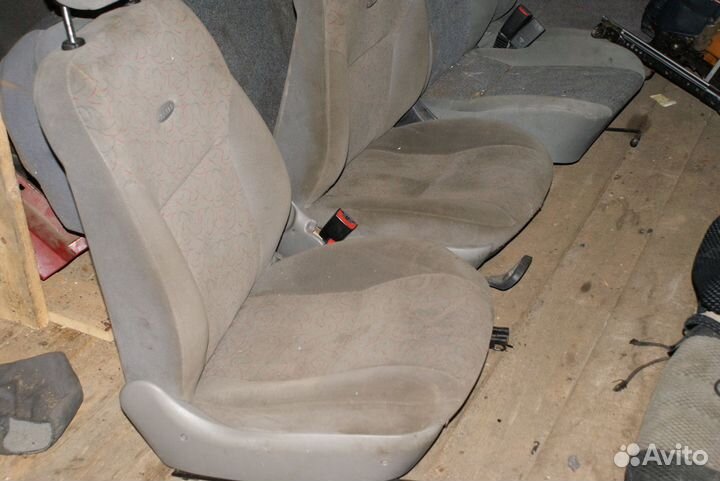 Передние сидение Лада Калина