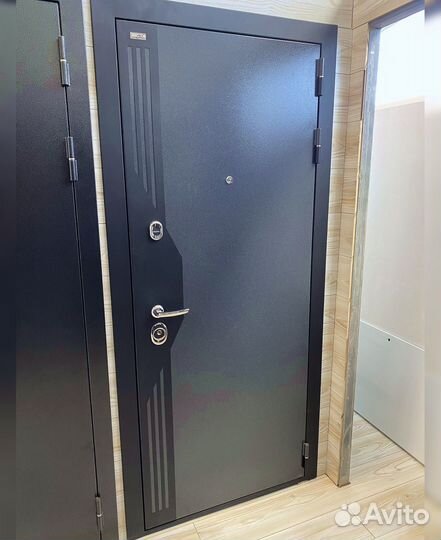 Входная дверь