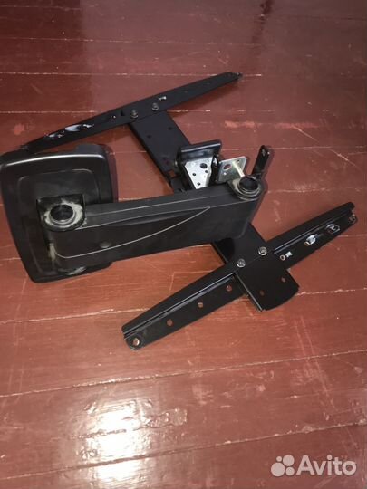 Настенное крепление для телевизора