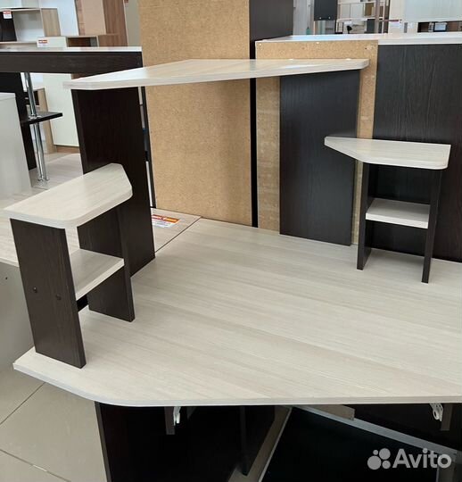 Компьютерный стол Каспер