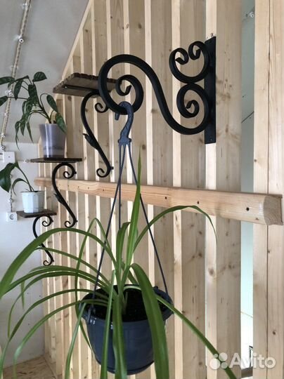 Кронштейн для кашпо