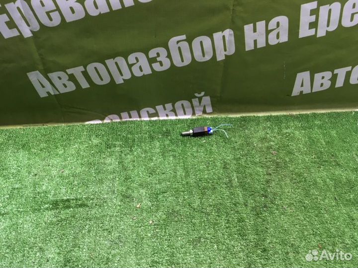 Датчик педали тормоза Nissan Skyline PV36 VQ35HR