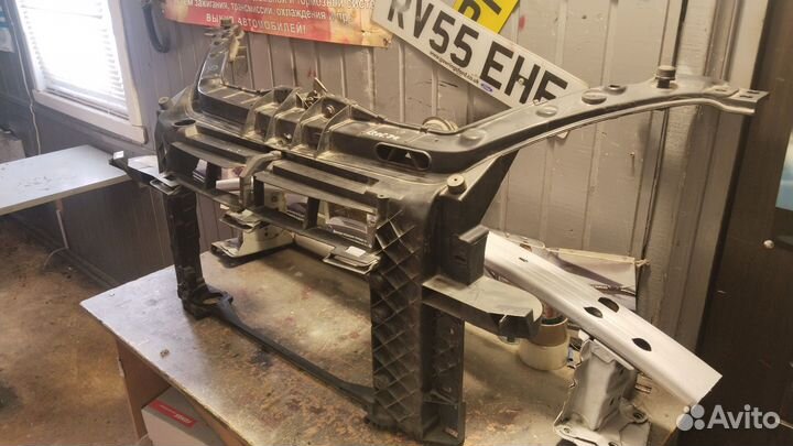 Панель передняя (телевизор) Ford Fusion