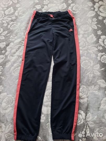 Новый спортивный костюм Adidas