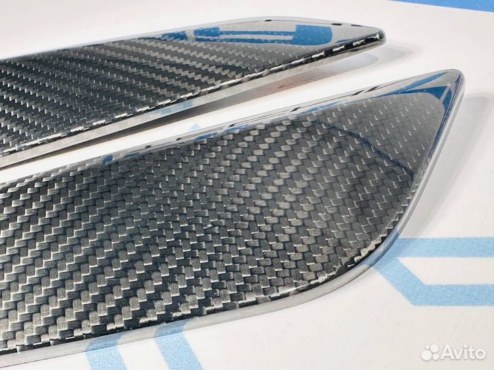 Накладки на жабры BMW G30 сухой карбон