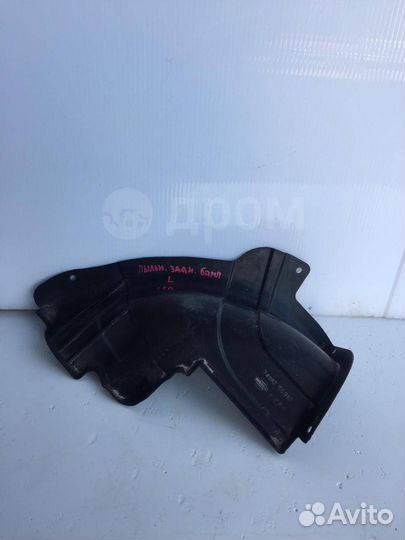 Пыльник заднего бампера левый на Infiniti Fx35/45