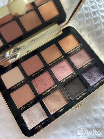 Палетка теней too faced