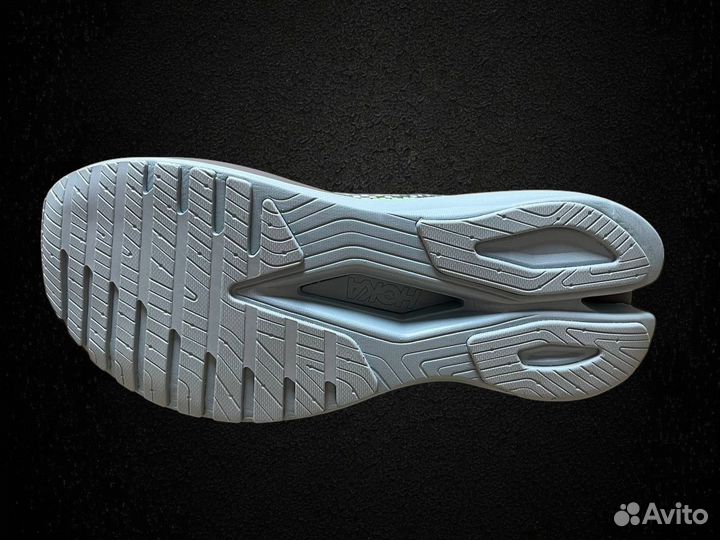 Кроссовки Hoka Mach X