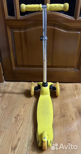 Самокат трехколесный Reaction