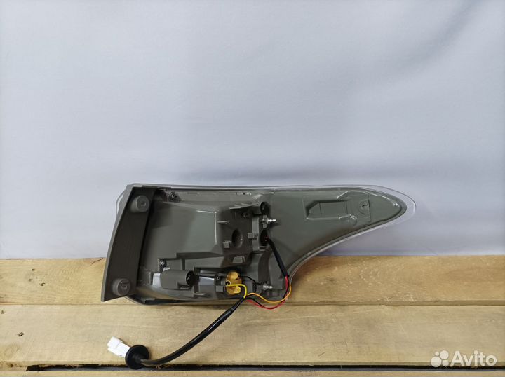 Фара задняя Mitsubishi Outlander