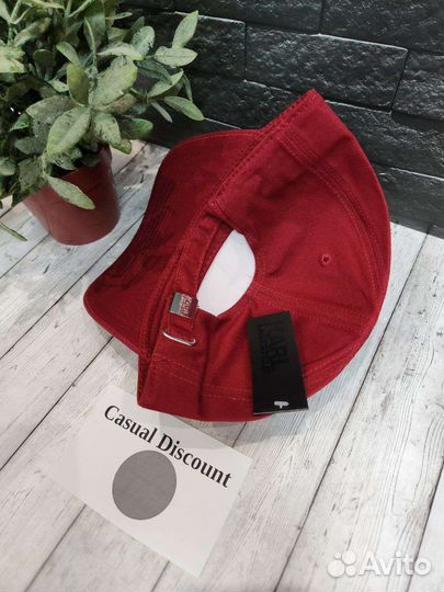 Karl lagerfeld бейсболка