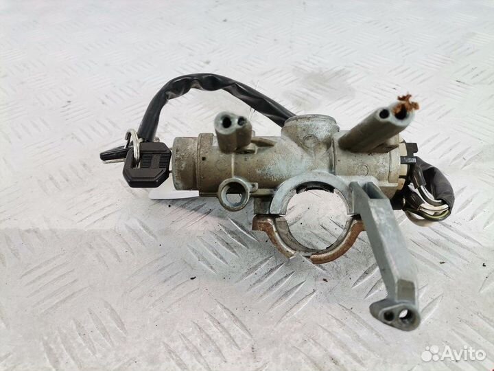 Замок зажигания для Suzuki Samurai 37100-85210