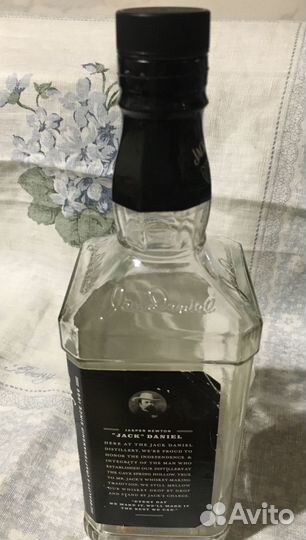 Бутылки из под виски Jack Daniels и The Balvenie