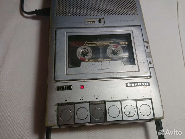 Кассетный Магнитофон. Sanyo. Slim. 5e