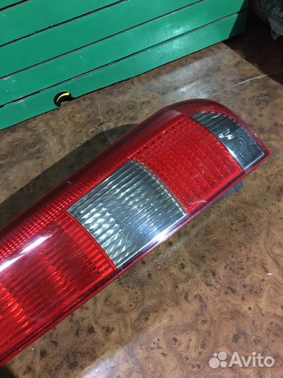 Фонарь задний правый Ford fusion