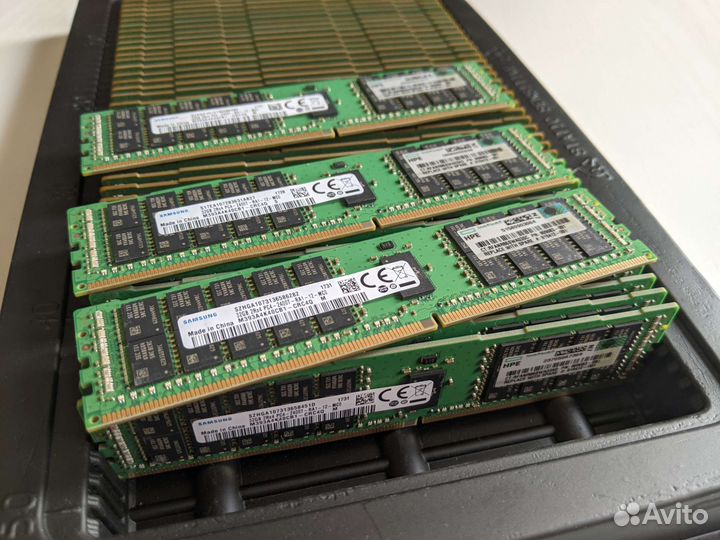 HPE DDR4 32GB 2400T REG ECC M393A4K40CB1