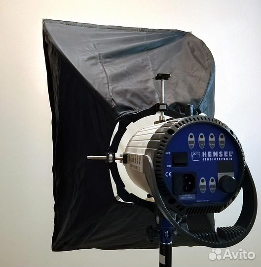 Софт-бокс 60х90 / Лайткуб 80 / Белый фон 2х3 метра