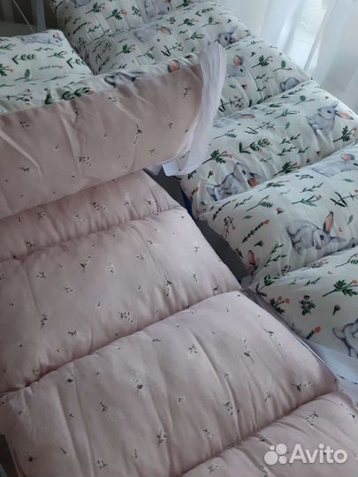 Бортики в кроватку для девочки