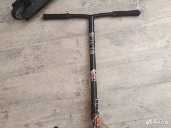 Трюковой самокат Pixel Novatrack