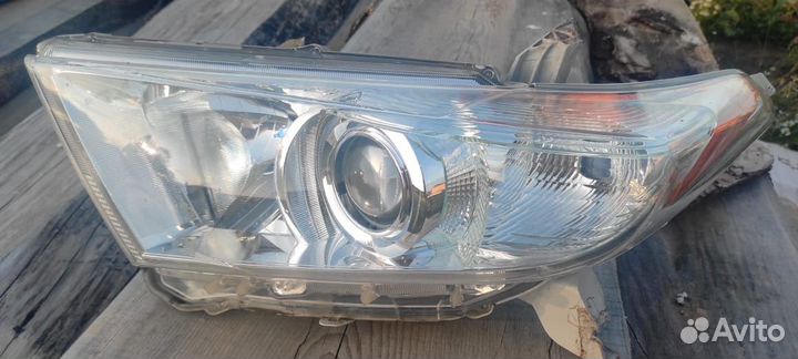 Фара левая бу на highlander 2012 гв
