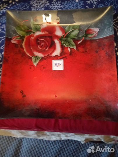 Набор тарелок