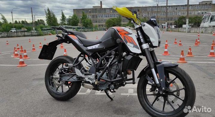 Обучение на мотоцикле KTM Duke 200