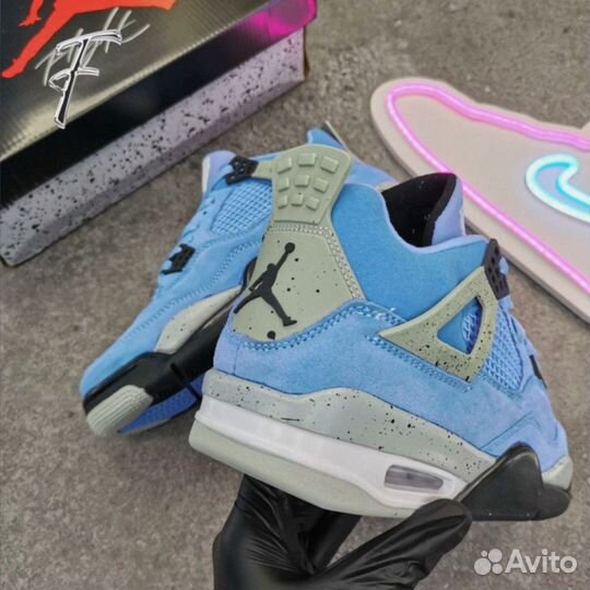 Кроссовки Nike Air Jordan 4 Retro Новые