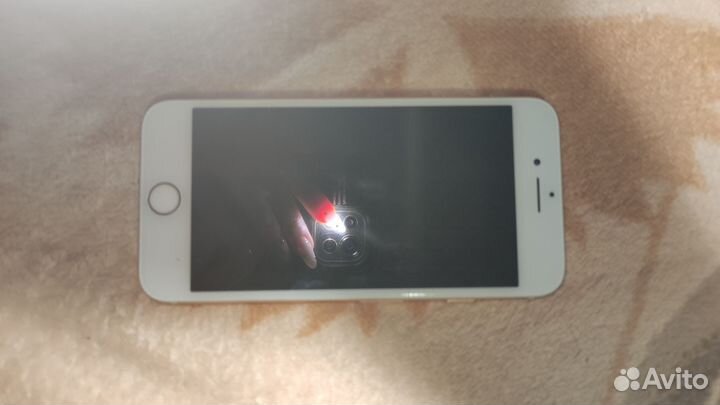 Телефон iPhone 8 64 gb