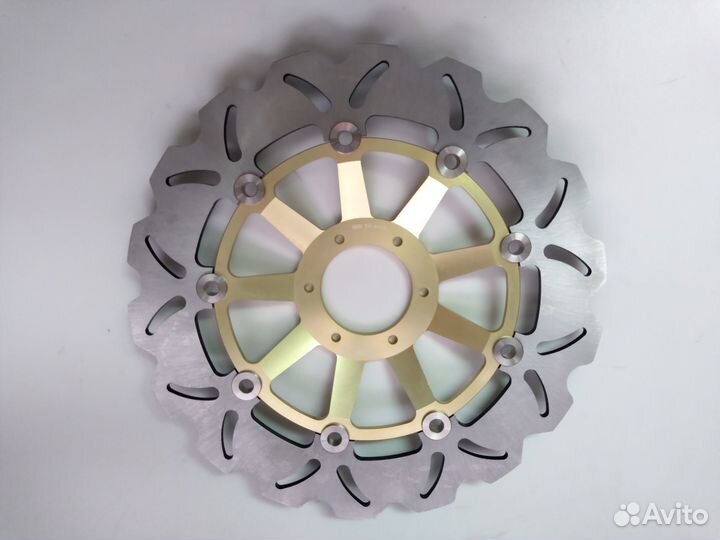 Диск тормозной передний лепестковый на Honda CBR R