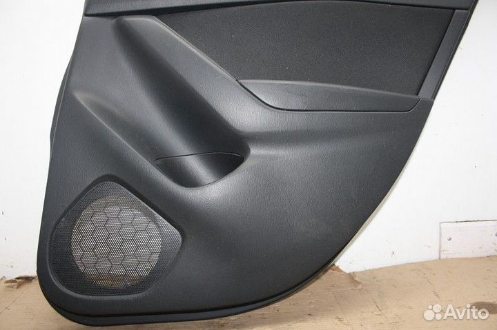 Обшивка двери задней правой mazda 3 (BM) 2013- 201