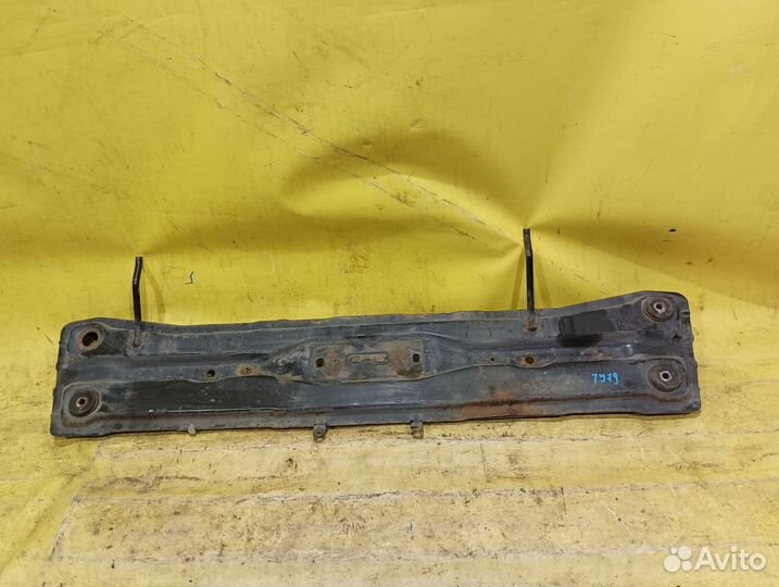 Балка передняя поперечная Suzuki Grand Vitara 2005