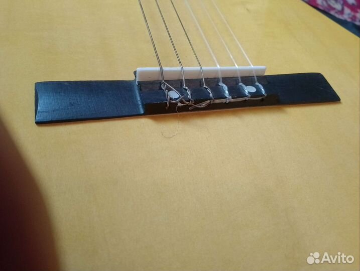 Классическая гитара с чехлом