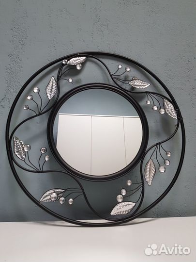 Зеркало, предметы интерьера