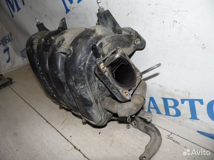 Коллектор впускной тойота королла 150 аурис 1,6