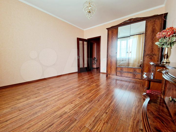 3-к. квартира, 92,3 м², 10/10 эт.