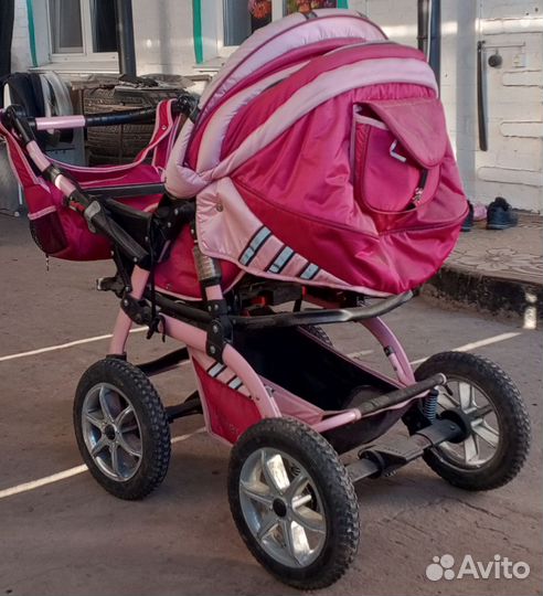 Прогулочная коляска