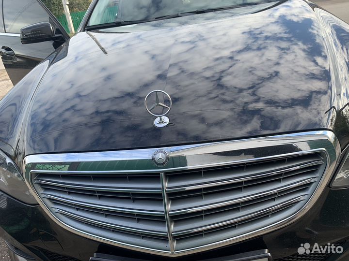 Решетка радиатора, эмблема w212 рестайлинг