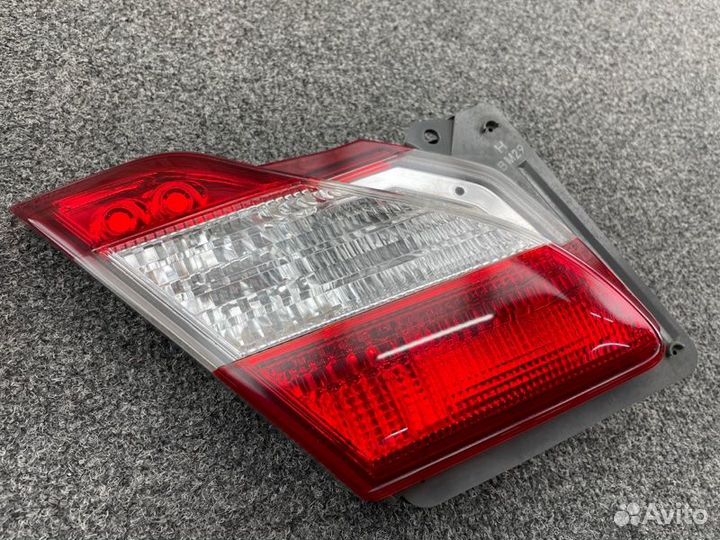 Стоп-сигнал левый Nissan Fuga Y51